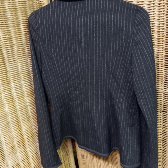COPY - BB Dakota Blazer Suit Jacket Cropped Lined Gray Pinstripes Logo Size S/34 - Picture 6 of 10